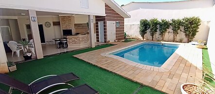 Casa Conforto com Piscina