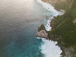 Guyangan Waterfall Nusa Penida