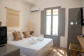 Aidani Luxurious Rooms