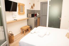 Aidani Luxurious Rooms