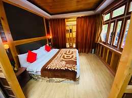 Hotel Aroma Nainital