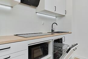 Bright & Stylish Gajowicka by Renters