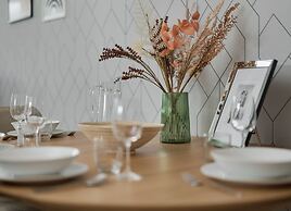 Bright & Stylish Gajowicka by Renters