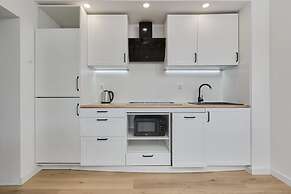 Bright & Stylish Gajowicka by Renters