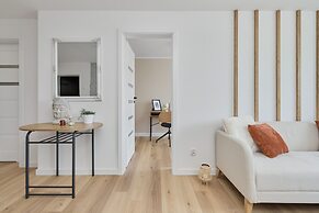 Bright & Stylish Gajowicka by Renters