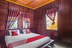 OYO 92225 Filadelfia Resto & Penginapan Near Benteng Moraya