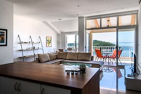 Zenith Apartment by DuHomes