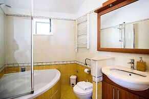 Zenith Apartment by DuHomes