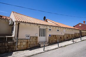 Zenith Apartment by DuHomes