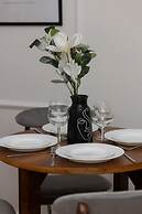 Stylish Apartment Nowolipie by Renters