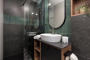 Stylish Apartment Nowolipie by Renters