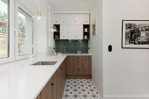 Stylish Apartment Nowolipie by Renters