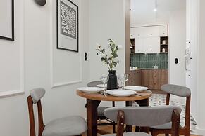 Stylish Apartment Nowolipie by Renters