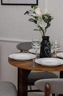 Stylish Apartment Nowolipie by Renters