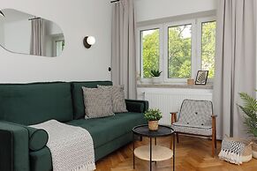 Stylish Apartment Nowolipie by Renters