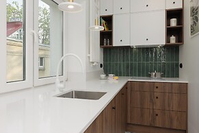 Stylish Apartment Nowolipie by Renters
