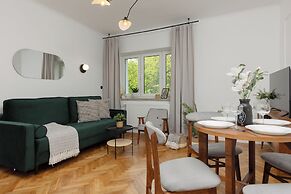 Stylish Apartment Nowolipie by Renters