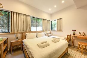 Charming 2BR Apt w a Breathtaking Patio