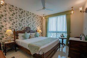 35 Sahakar Suites