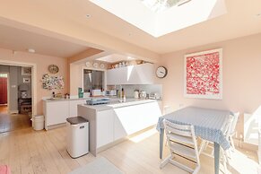 Beautiful Family-Friendly 3BD House - North Sheen