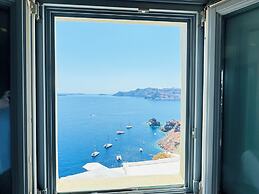 SantorOia Luxury Suites