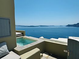 SantorOia Luxury Suites
