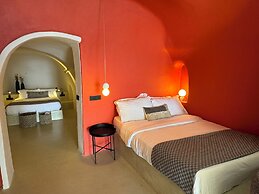 SantorOia Luxury Suites