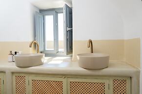 SantorOia Luxury Suites