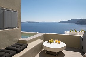 SantorOia Luxury Suites