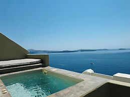 SantorOia Luxury Suites
