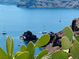 SantorOia Luxury Suites