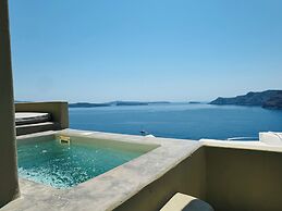 SantorOia Luxury Suites