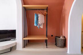 SantorOia Luxury Suites