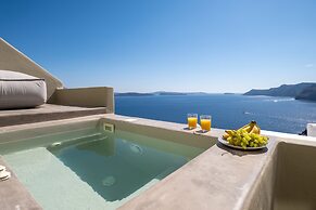 SantorOia Luxury Suites