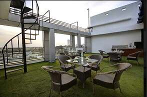 Hotel Noida Dreamz 144