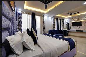 Hotel Noida Dreamz 144