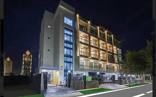 Hotel Noida Dreamz 144