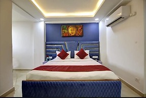 Hotel Noida Dreamz 144