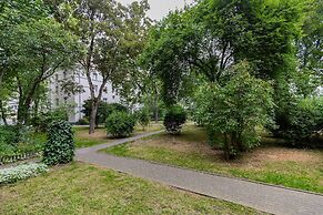 Sweet & Stylish Apartment by Renters