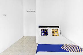 SPOT ON 90742 Kinanthy Homestay Syariah