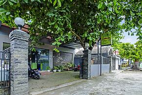 OYO 90863 Omah Kost Syariah