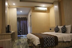 Hotel Radhika