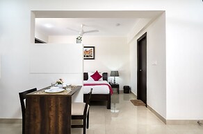 Palm Stay - Studios & Rooms