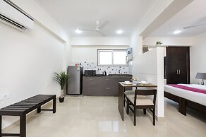 Palm Stay - Studios & Rooms