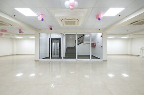 Palm Stay - Studios & Rooms