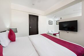 Palm Stay - Studios & Rooms