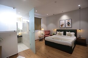 Pondy Heights - Suites and Studios