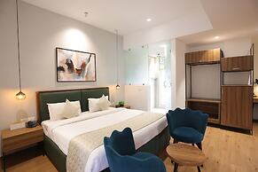 Pondy Heights - Suites and Studios