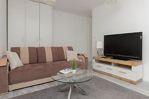 Studio for 4 Guests Gdynia by Renters