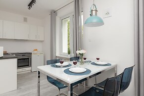 Studio for 4 Guests Gdynia by Renters